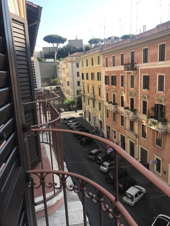 Spartacus Inn Apartment Roma Eksteriør bilde