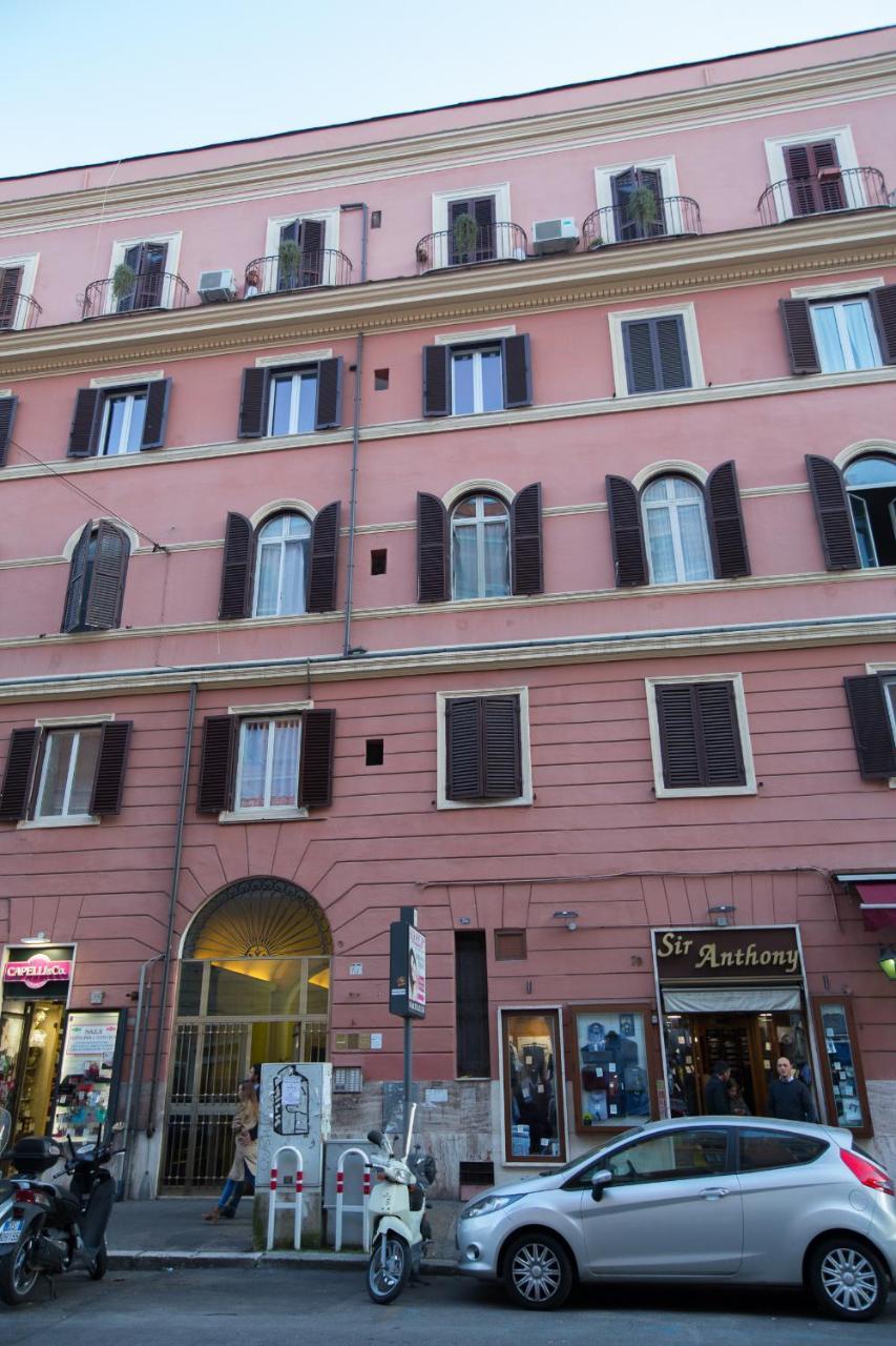 Spartacus Inn Apartment Roma Eksteriør bilde